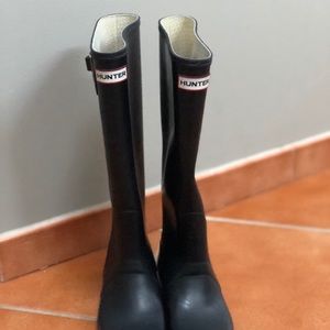 Hunter Rainboots- Black size 8 Woman
